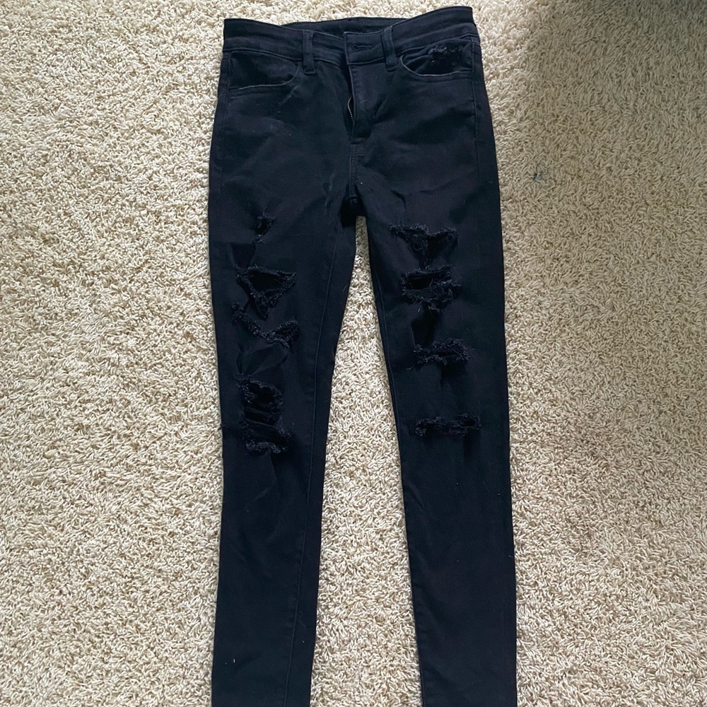 American eagle size 4 regular distressed black jeans with 2 back pockets midrise